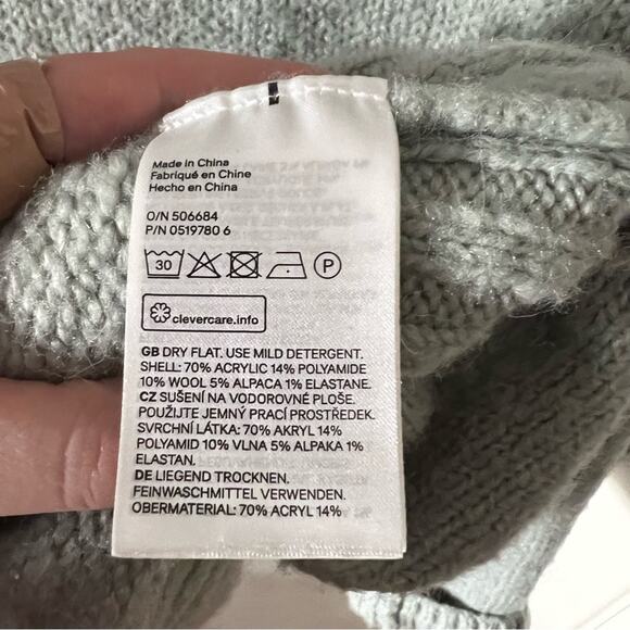 H&M Oversized Mint Green Turtleneck Sweater - Picture 5 of 5